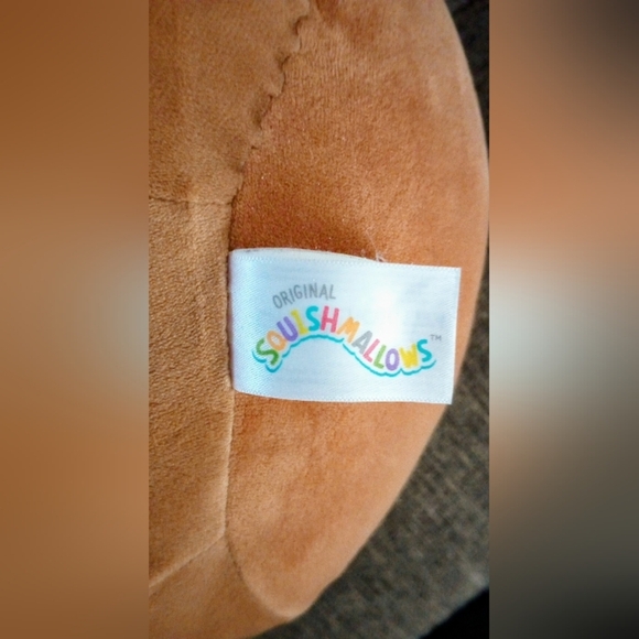 Squishmallows Quinick The Brown Cow - Picture 5 of 6